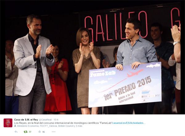 El Twitter oficial de la Casa del Rey ha compartido varias instantáneas de la velada de los Reyes en la entrega de los premios de la final española de Famelab, el concurso internacional de monólogos científicos de humor
