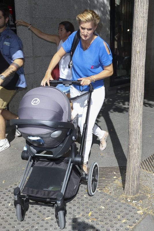 María Zurita bautiza a su hijo Carlos en Madrid