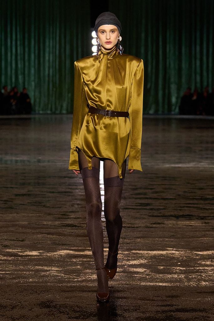 yves saint laurent desfile otono invierno 2024017a