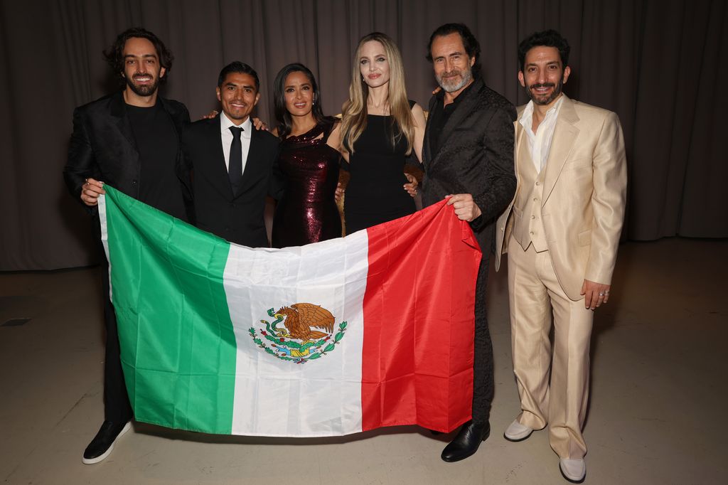 Patricio José, Jorge Antonio Guerrero, Salma Hayek, Angelina Jolie, Demián Bichir y Juan Gervasio Minujín.