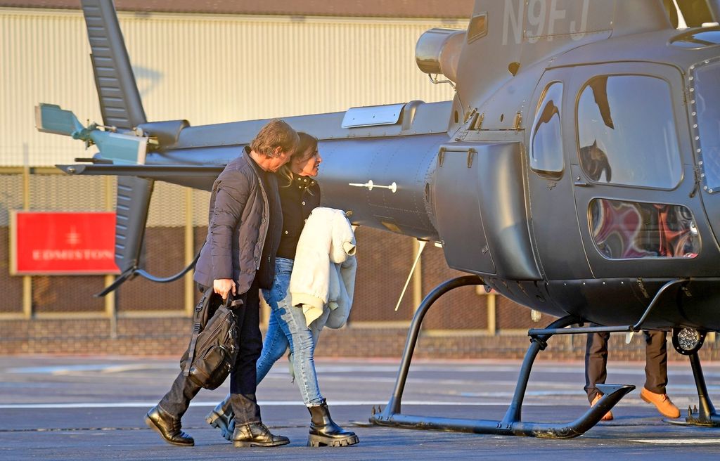 Tom fue captado llegando al mismo helipuerto en compañía de su agente Maha Dakhil.