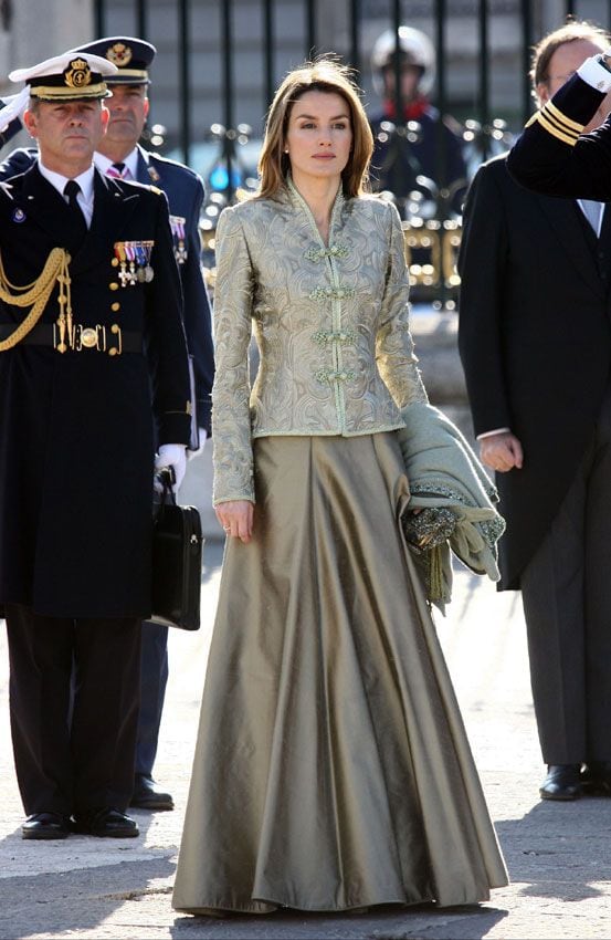 reina_letizia_pascua_militar_look_2009_1a