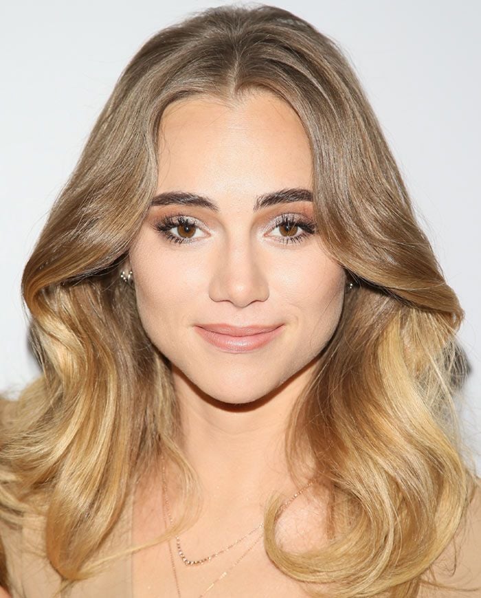 Suki Waterhouse
