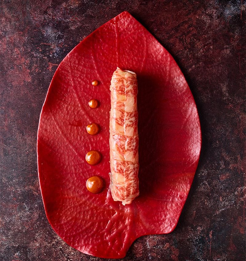 Ensaladilla japonesa de Wagyu A-5sopleteado, origen Kagoshim