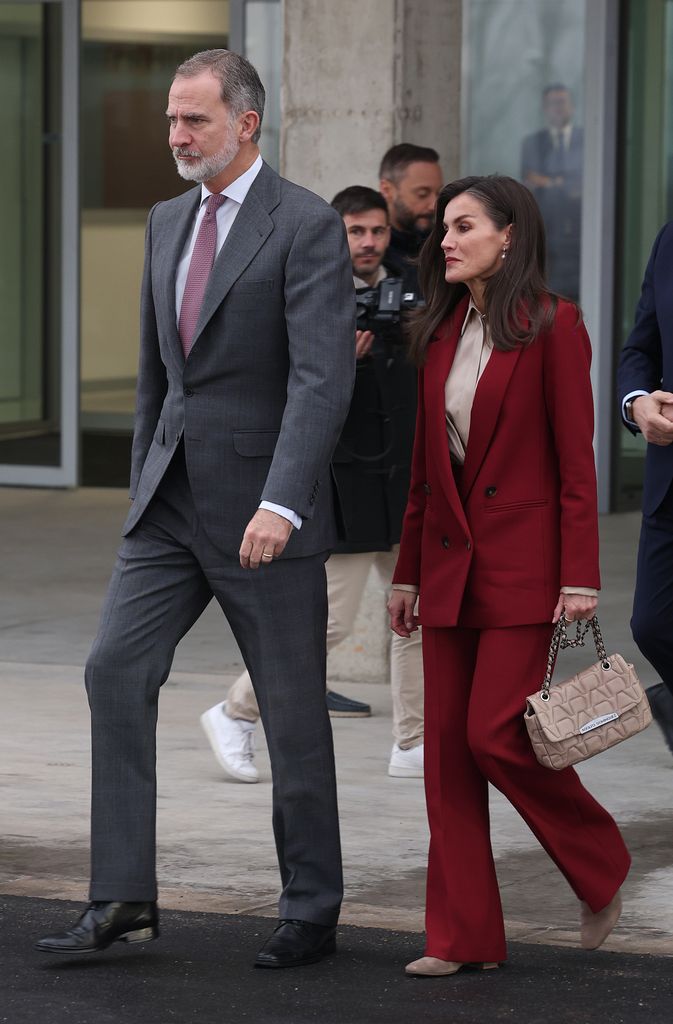 LOS REYES ASISTEN A LA  INAUGURACIÓN DE HOSPITAL EN CUENCA