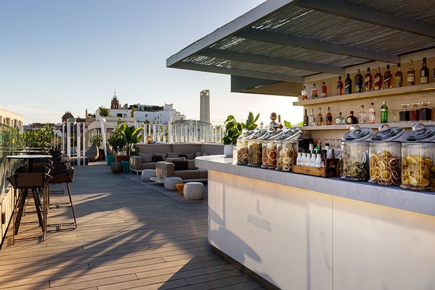 Terraza del Radisson Collection Hotel Magdalena Plaza en Sevilla