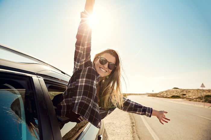 Mujer feliz en libertad