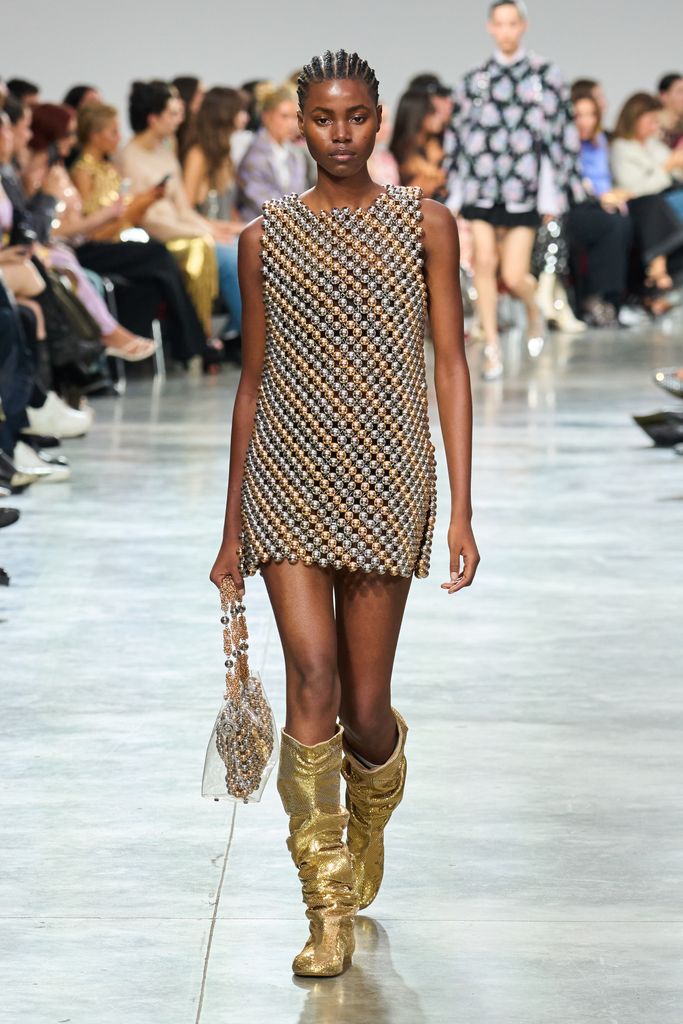 Paris Fashion Week: Rabanne Primavera/Verano 2025