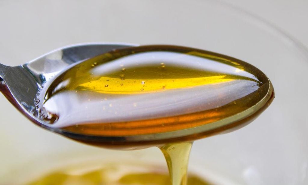 Cucharilla con miel natural