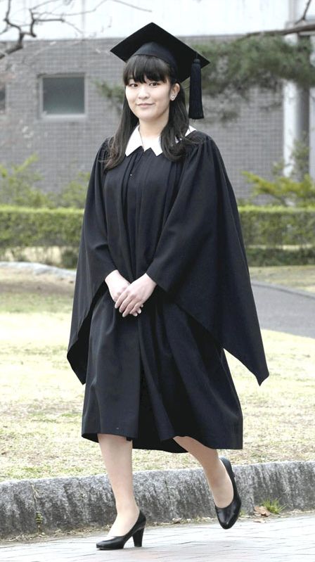 En marzo de 2014 la princesa Mako se graduó en la Universidad de Tokyo y después continuó su formación en el Reino Unido, algo que hasta ahora se ha mantenido en secreto
