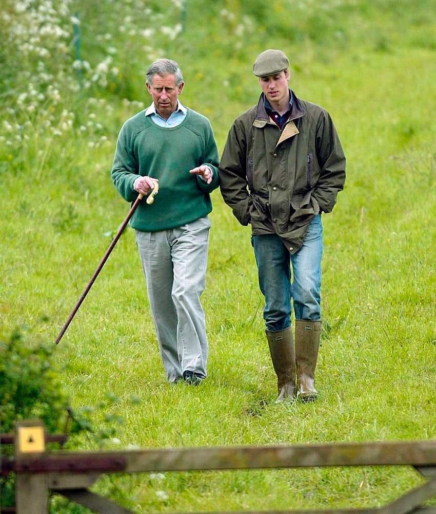 Carlos III y el prícipe Guillermo paseando por el ducado de Cornualles