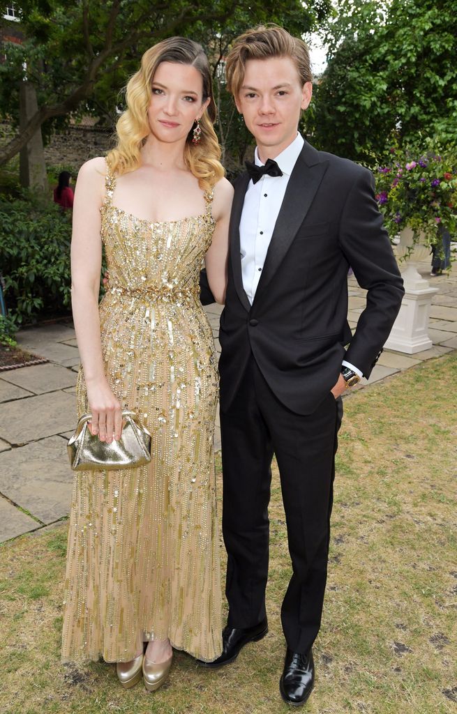 Talulah Riley y Thomas Brodie-Sangster