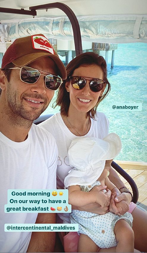 Ana Boyer y Fernando Verdasco se escapan al paraíso con su bebé