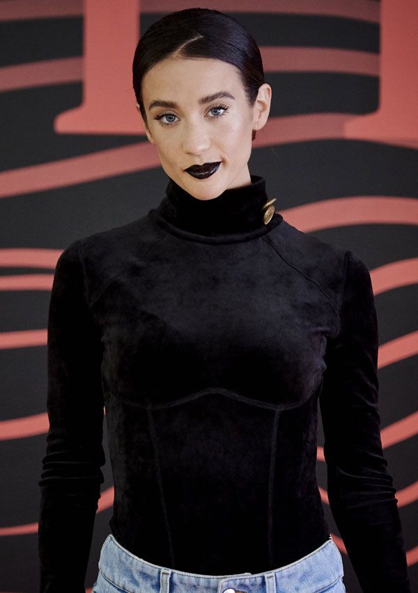 María Pedraza con labios negros en el Festival de Sitges 2022