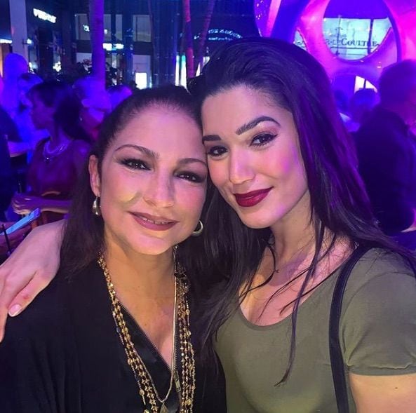 Gloria Estefan y Christie Prades