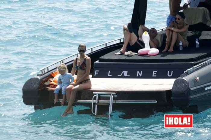 EXCLUSIVA: Lea, la hija de Irina Shayk y Bradley Cooper, la grumete más simpática de Ibiza