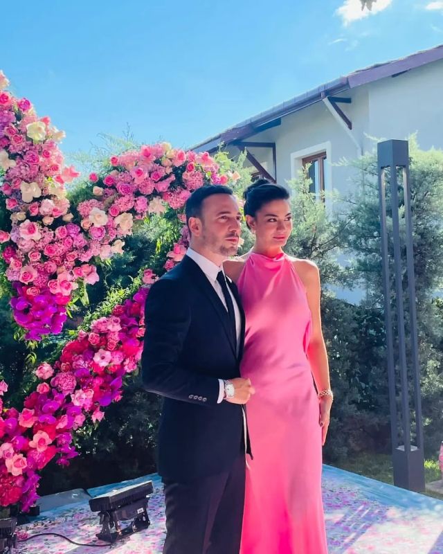 Demet Özdemir y Oğuzhan Koç se divorcian ocho meses después de su boda
