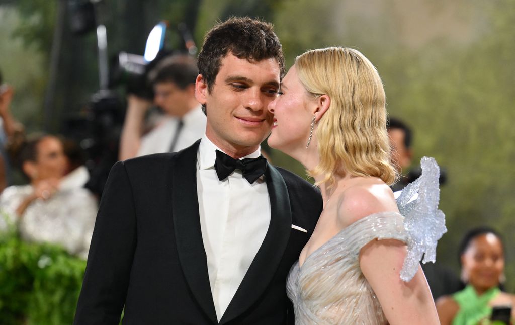 Gus Wenner y Elle Fanning