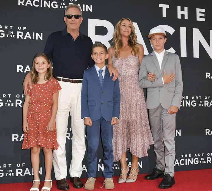 Hayes es uno de los tres hijos que tuvo el actor con Christine Baumgartner