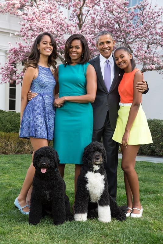 Los Obama posando en la Casa Blanca por Pascua