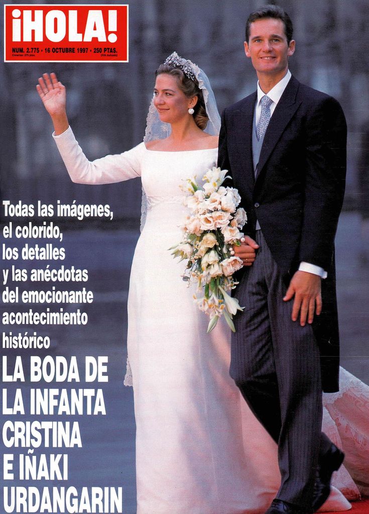 HOLA 4022. Portadas Cristina de Borbón e Iñaki Urdangarín.