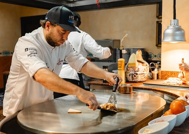 En el Hotel Villa Cortés las recetas de desayuno se preparan a la vista del cliente