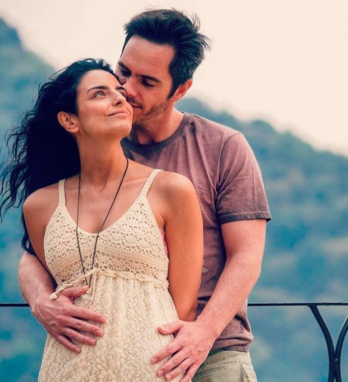 Aislinn Derbez y Mauricio Ochmann