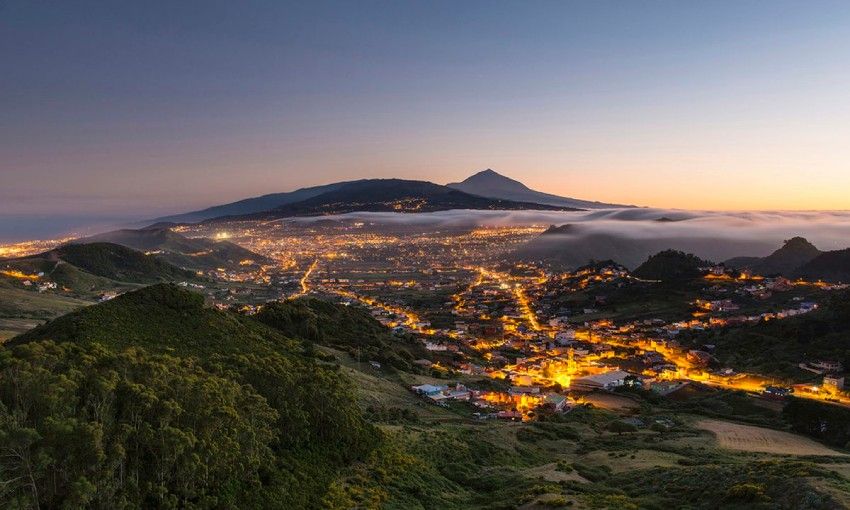 panoramica de san cristobal de la laguna al anochecer tenerife