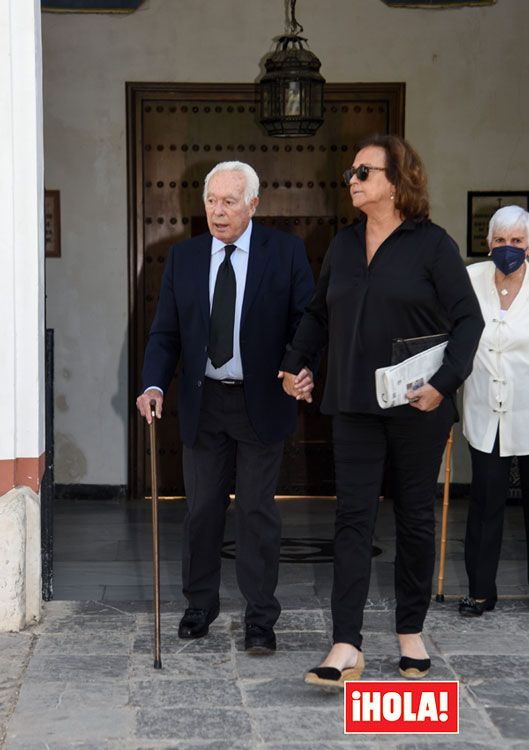 Funeral por la madre de Carmen Tello