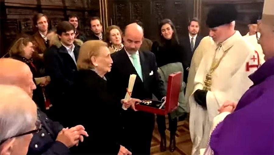 Mercedes Narváez, en el acto donde recibió la gran cruz de la Orden de Caballería del Santo Sepulcro de Jerusalén