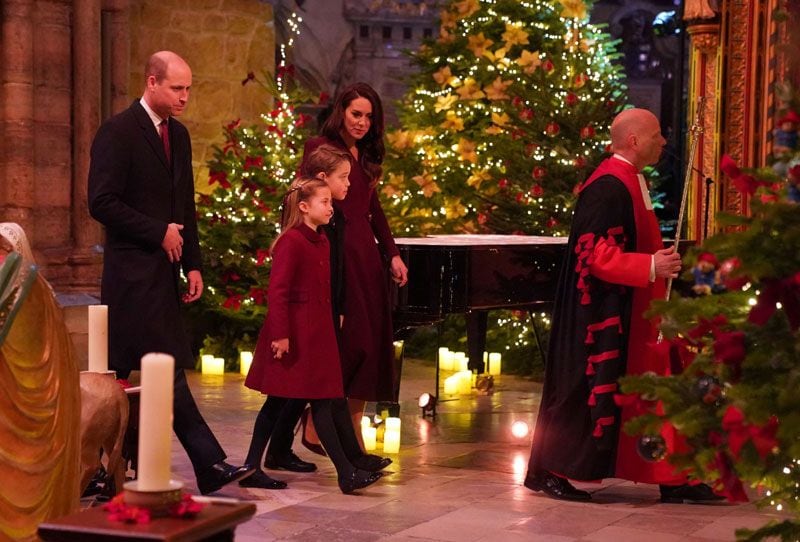 Los príncipes de Gales con sus hijos en Navidad