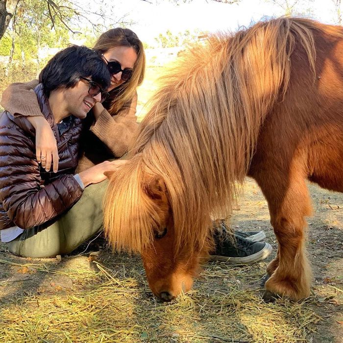 Luis Piedrahita con su chica