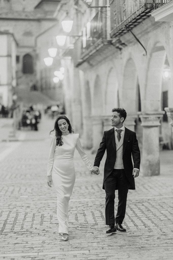 Vestido de novia Lorena Formoso bordados Luhar