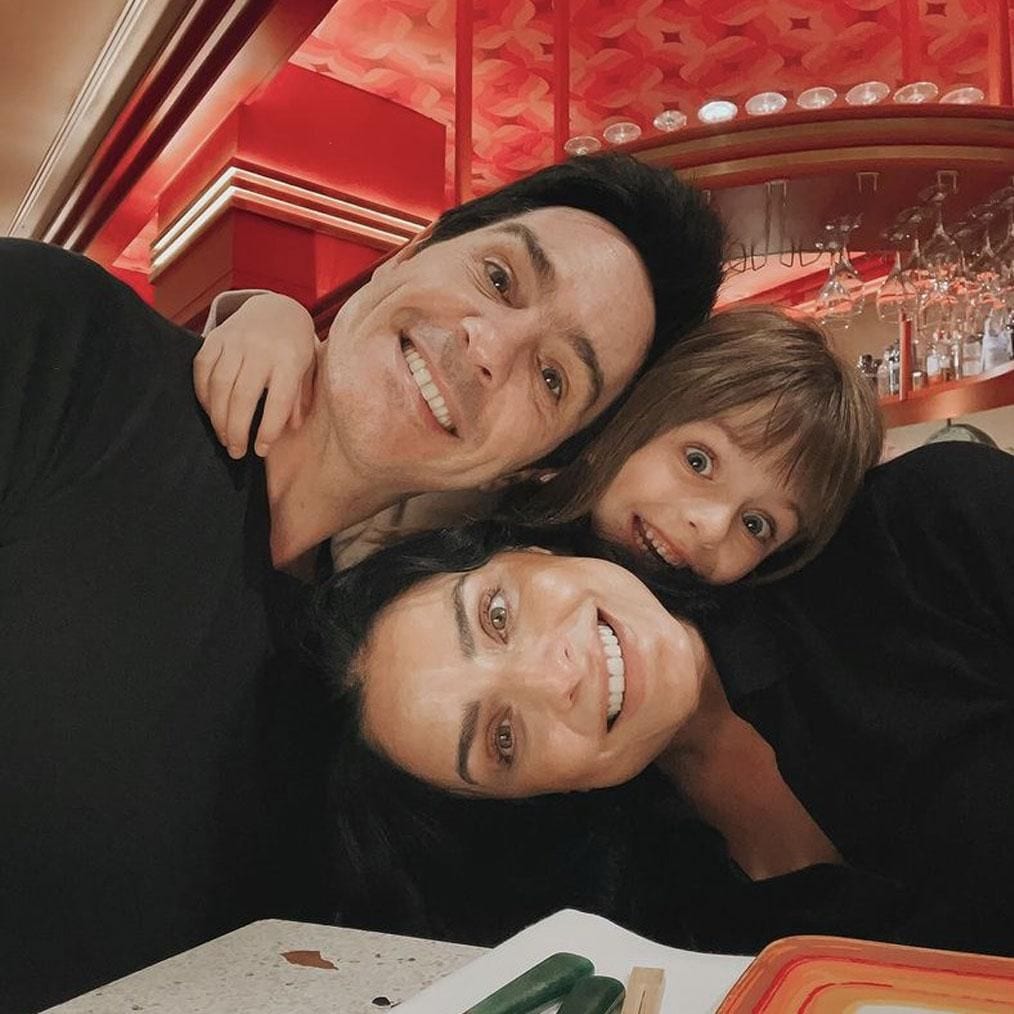 Mauricio Ochmann,Aislinn Derbez y Kailani