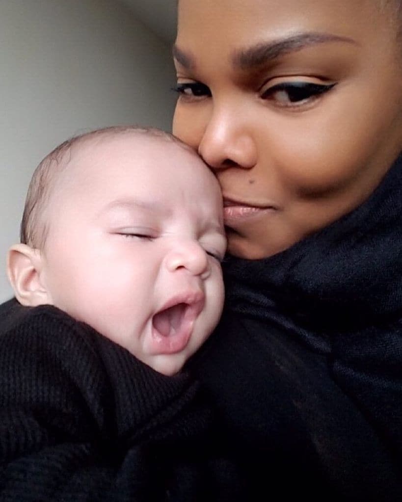 Janet perdió 70 libras después del nacimiento de su hijo, Eissa.