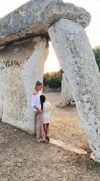 Anne Igartiburu y su hija