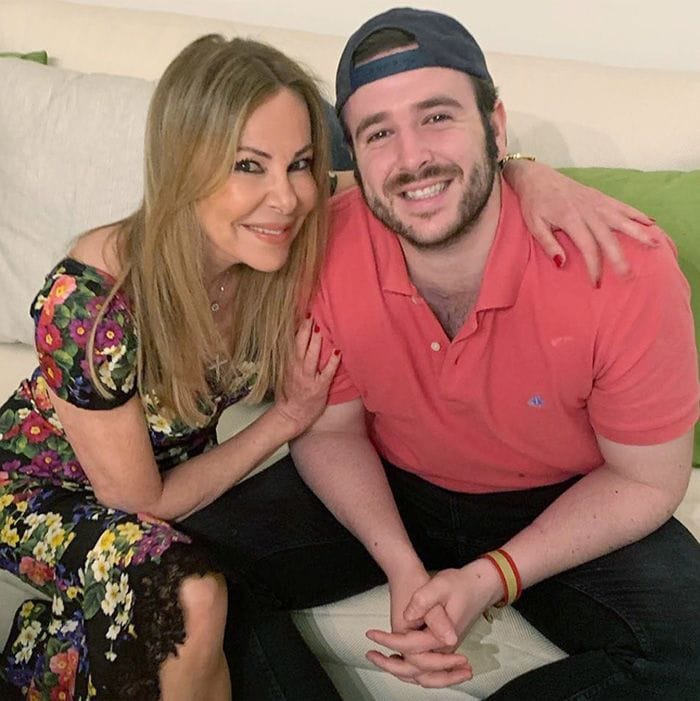 Ana Obregón, con su hijo Álex