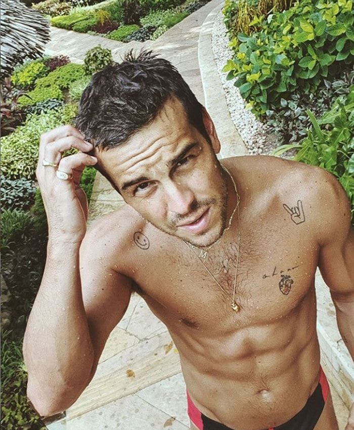 mario-casas-bañador