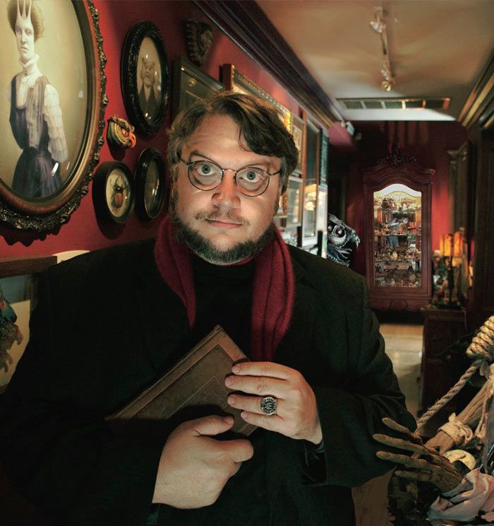 Guillermo del Toro produce, presenta y escribe un capítulo de esta serie 'El Gabinete de curiosidades'