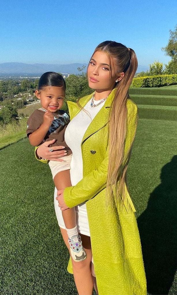 kylie jenner y stormi