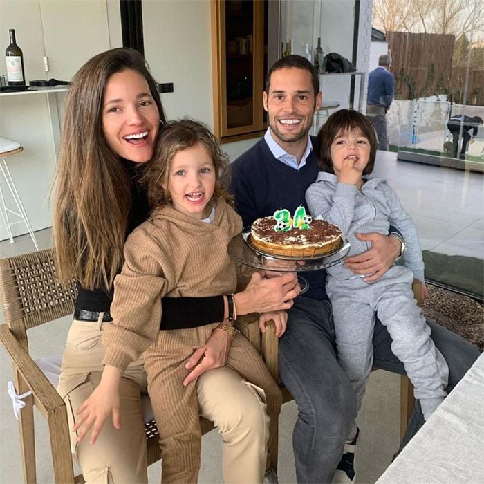 Mario Suárez celebra su cumpleaños ‘rodeado de lo que más quiero’