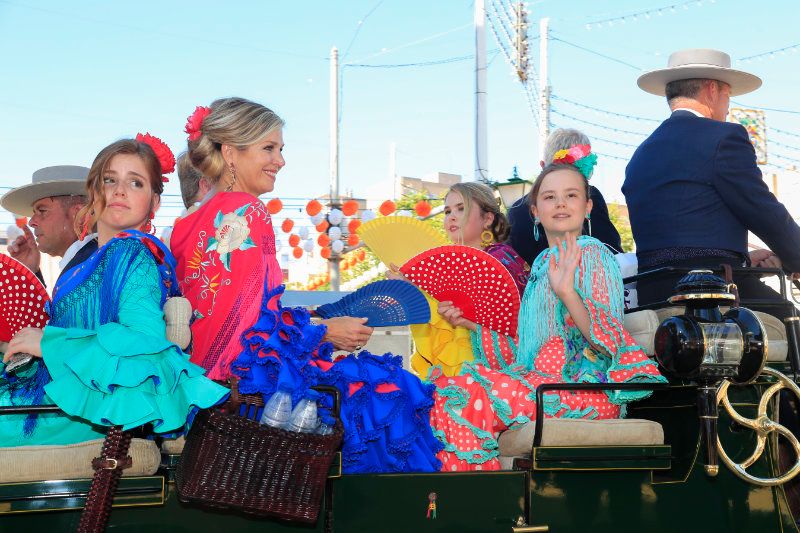 Máxima de Holanda y sus hijas en la Feria de Sevilla 