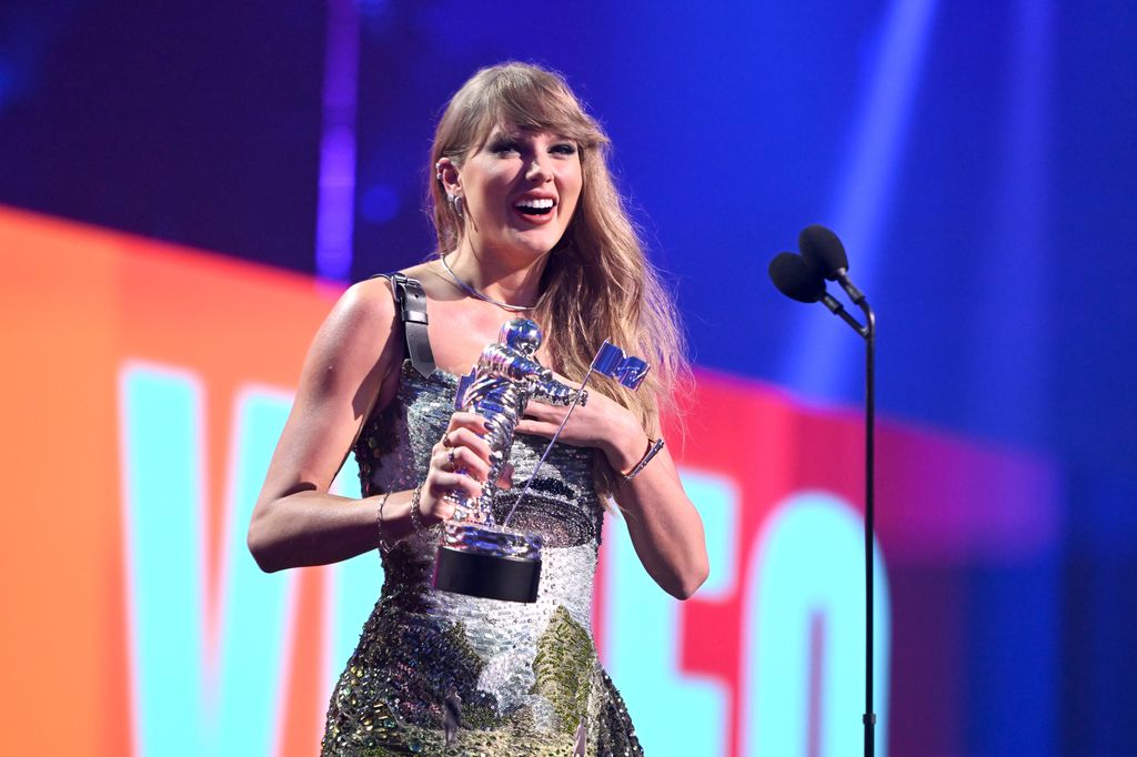 Taylor Swift en los premios MTV Video Music Awards el 11 de septiembre en Elmont, New York