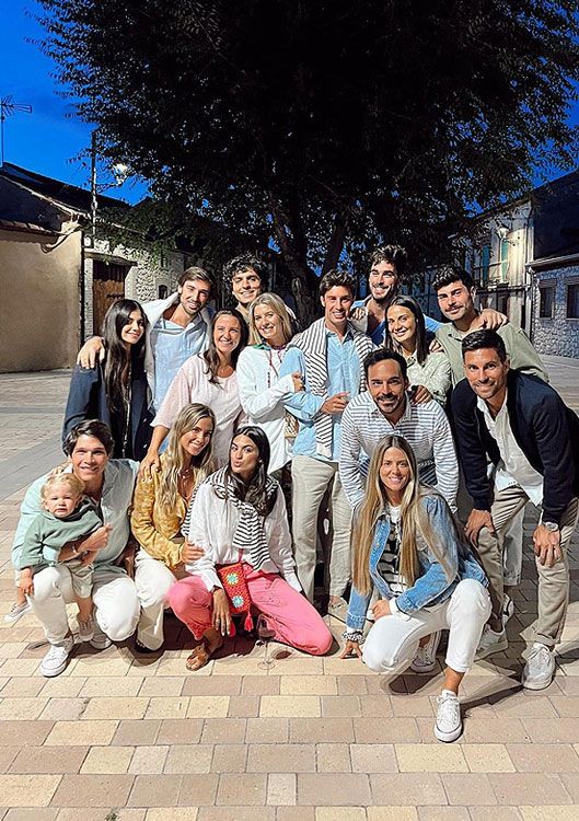 Imagen del grupo de 'influencers' amigos de Lucía Pombo