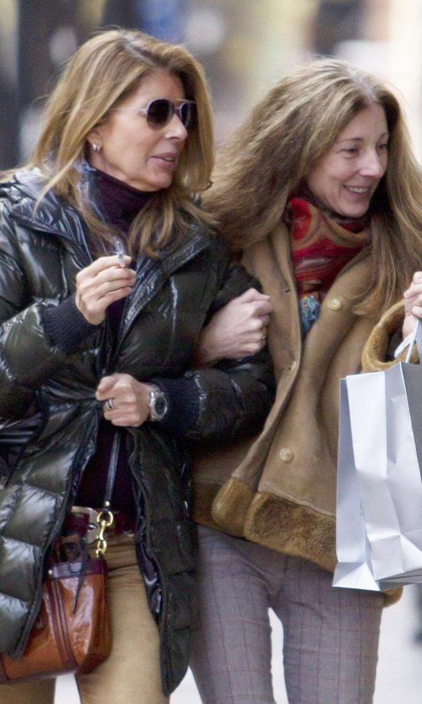 Marta and Isabel Chavarri Sighting In Madrid - January 10, 2013