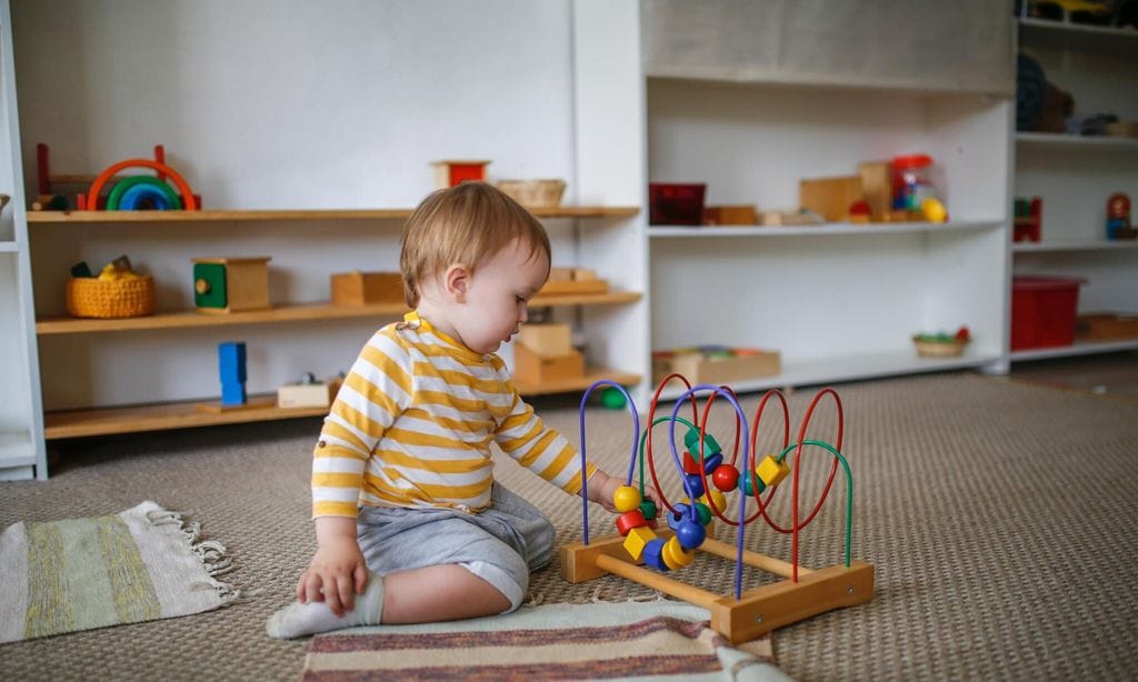 Los beneficios de crear un espacio Montessori para tu hijo