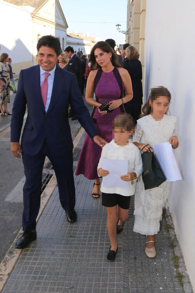 Francisco Rivera y Lourdes Montes salen de la Iglesia San Francisco tras la boda de Sibi Montes y Mateo Ibáñez, a 21 de Junio de 2024 en el Puerto de Santa María (España)