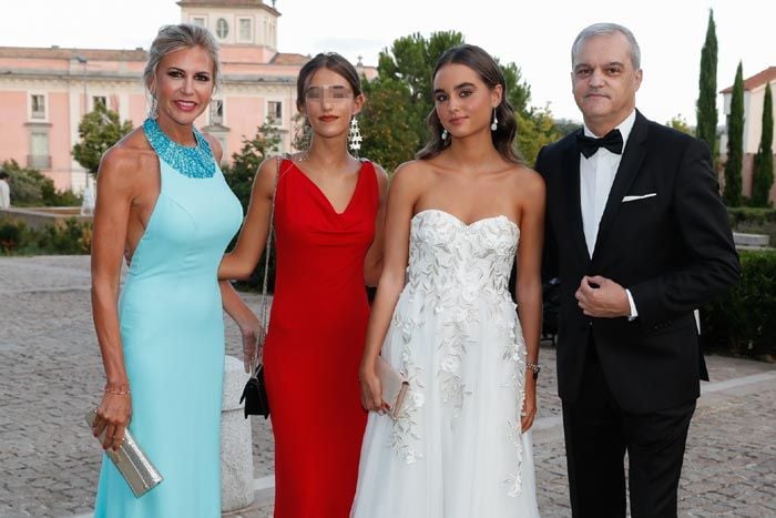 Ramón García y Patricia Cerezo con sus hijas