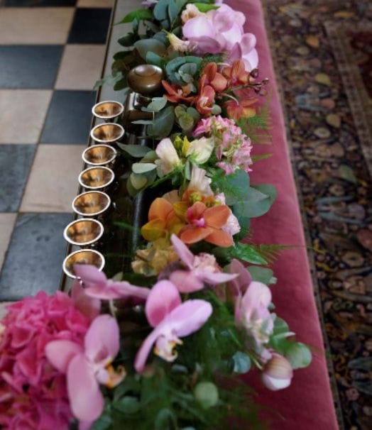 Flores de la decoración de la iglesia por la Confirmación de Isabella de Dinamarca