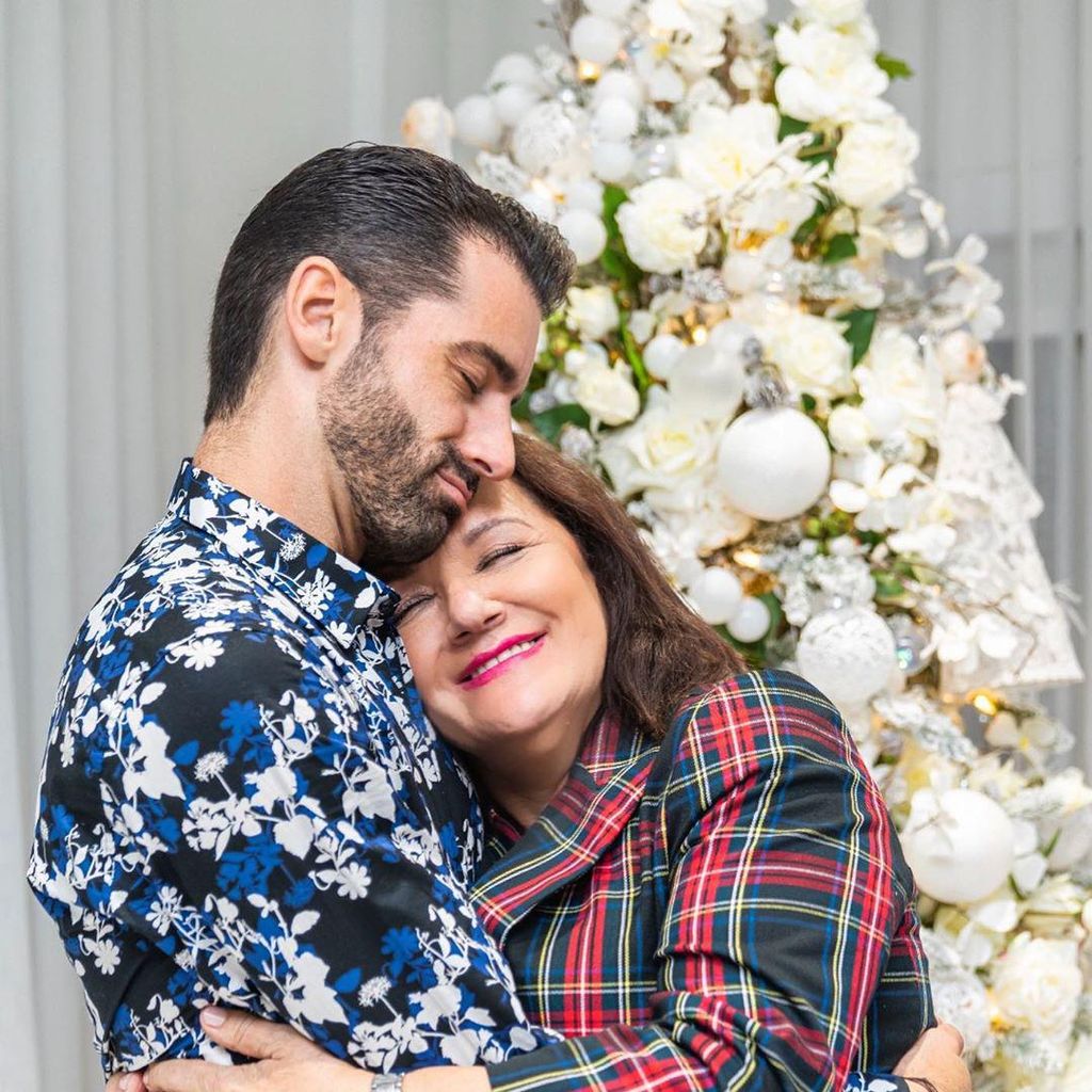 Adamari López, Toni Costa y su mamá